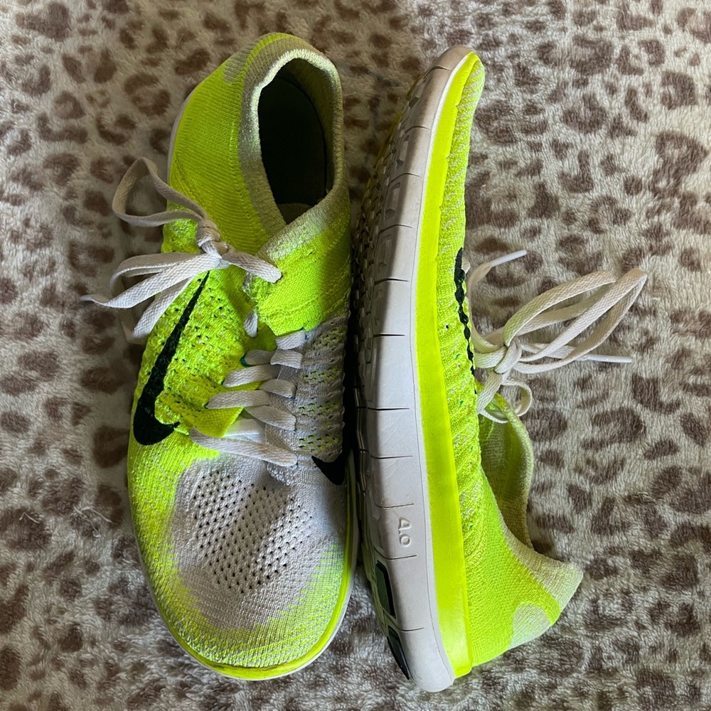 Nike Women's Neon Green Running Shoes